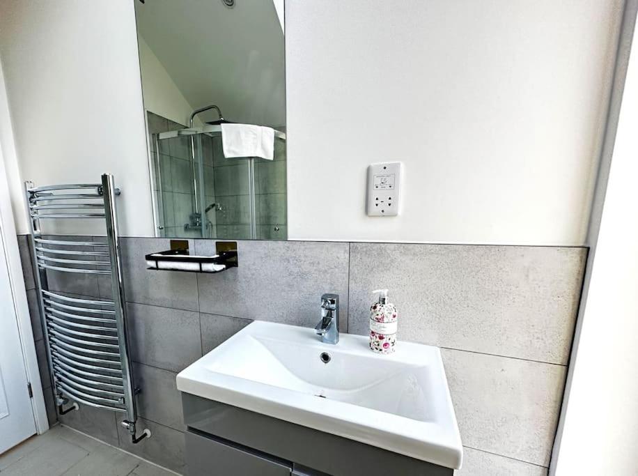 Hutchcomb Villa, 4 Bed Luxury House,Oxford+Parking Екстериор снимка