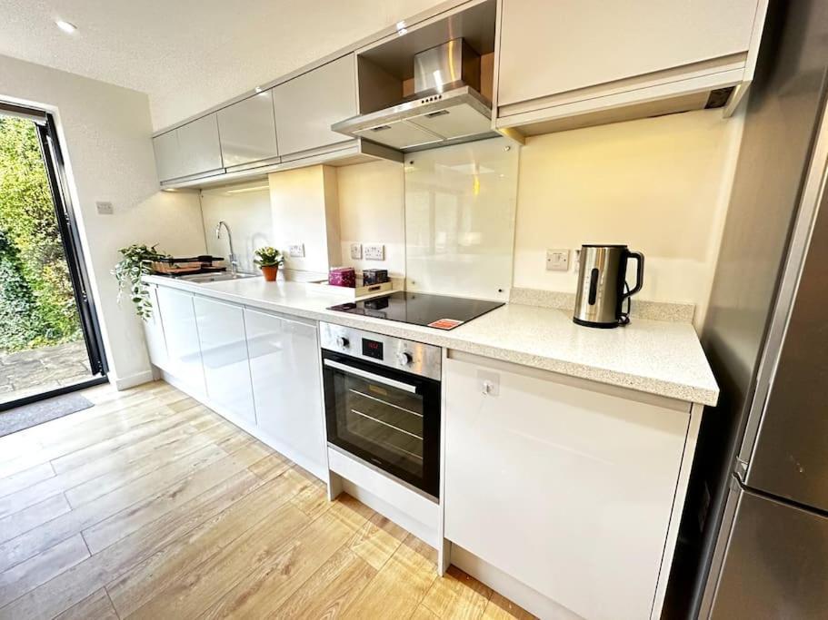 Hutchcomb Villa, 4 Bed Luxury House,Oxford+Parking Екстериор снимка